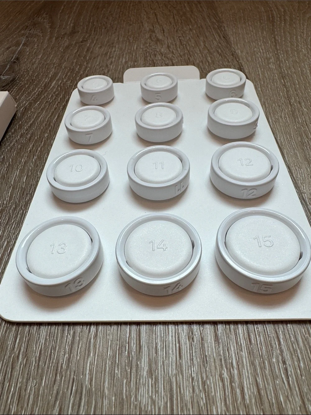 Oura Ring 4 Sizing Kit — White Sizing Set excellent condition